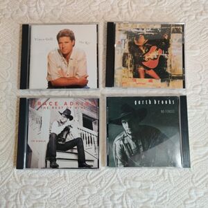 4 County Artist CDs Vince Gill, Garth Brooks, Tracy Adkins And Dwight Yoakam